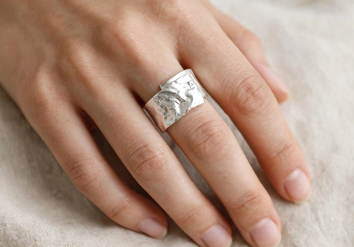 Elodia- Breiter rauer -Ring , 925 Silber, in Silber und Goldlook, Größenvariabel