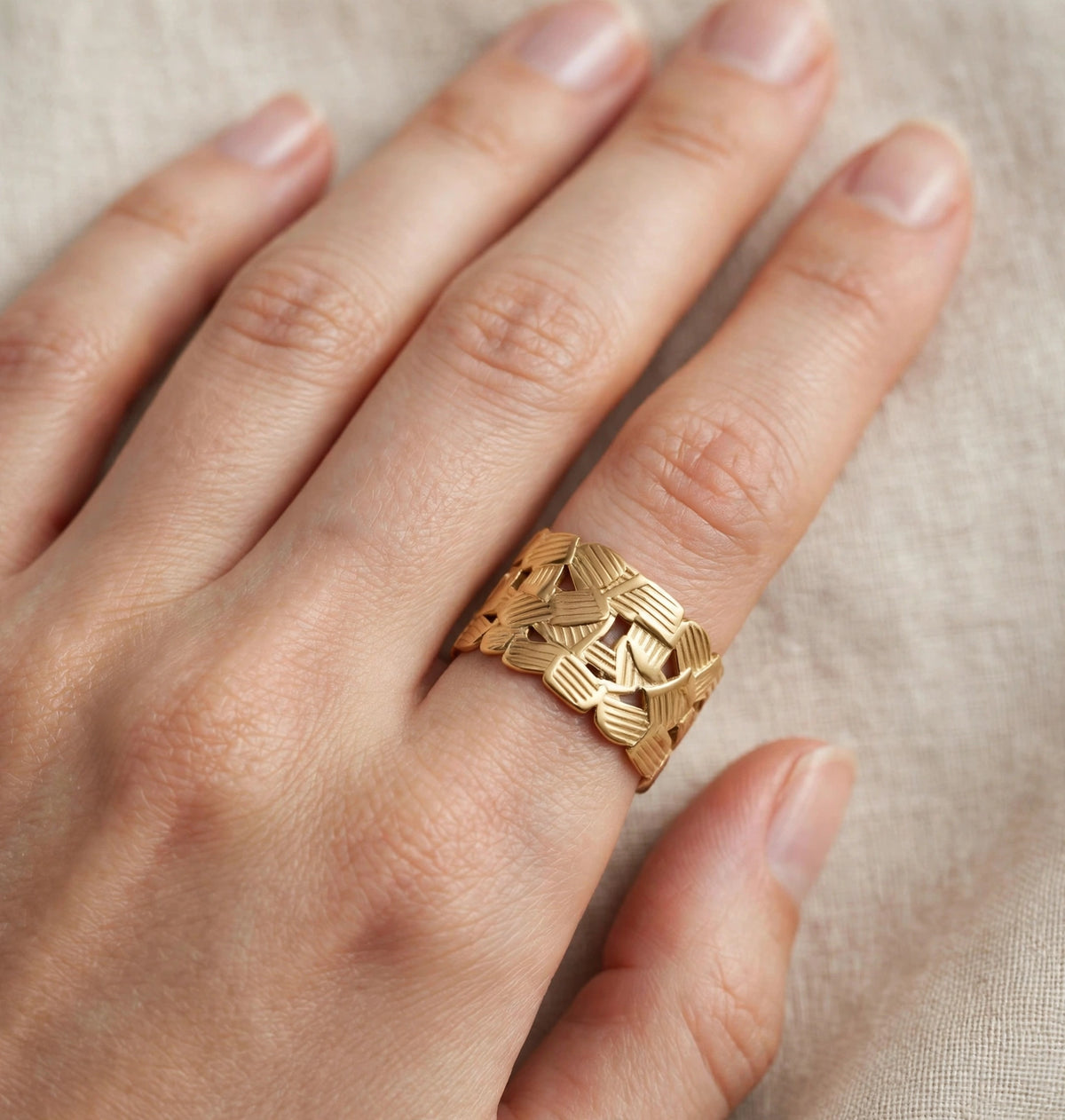 Breiter Flecht-Ring | Boho Silberring verstellbar | Edelstahl goldfarbend
