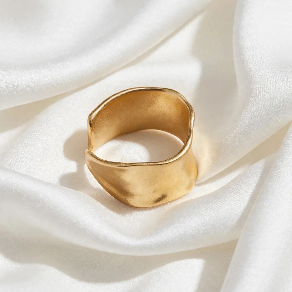 Lilli Wave - 925 Sterling Silber in welliger Form, Ästhetischer Ring für Damen - Lilli-G