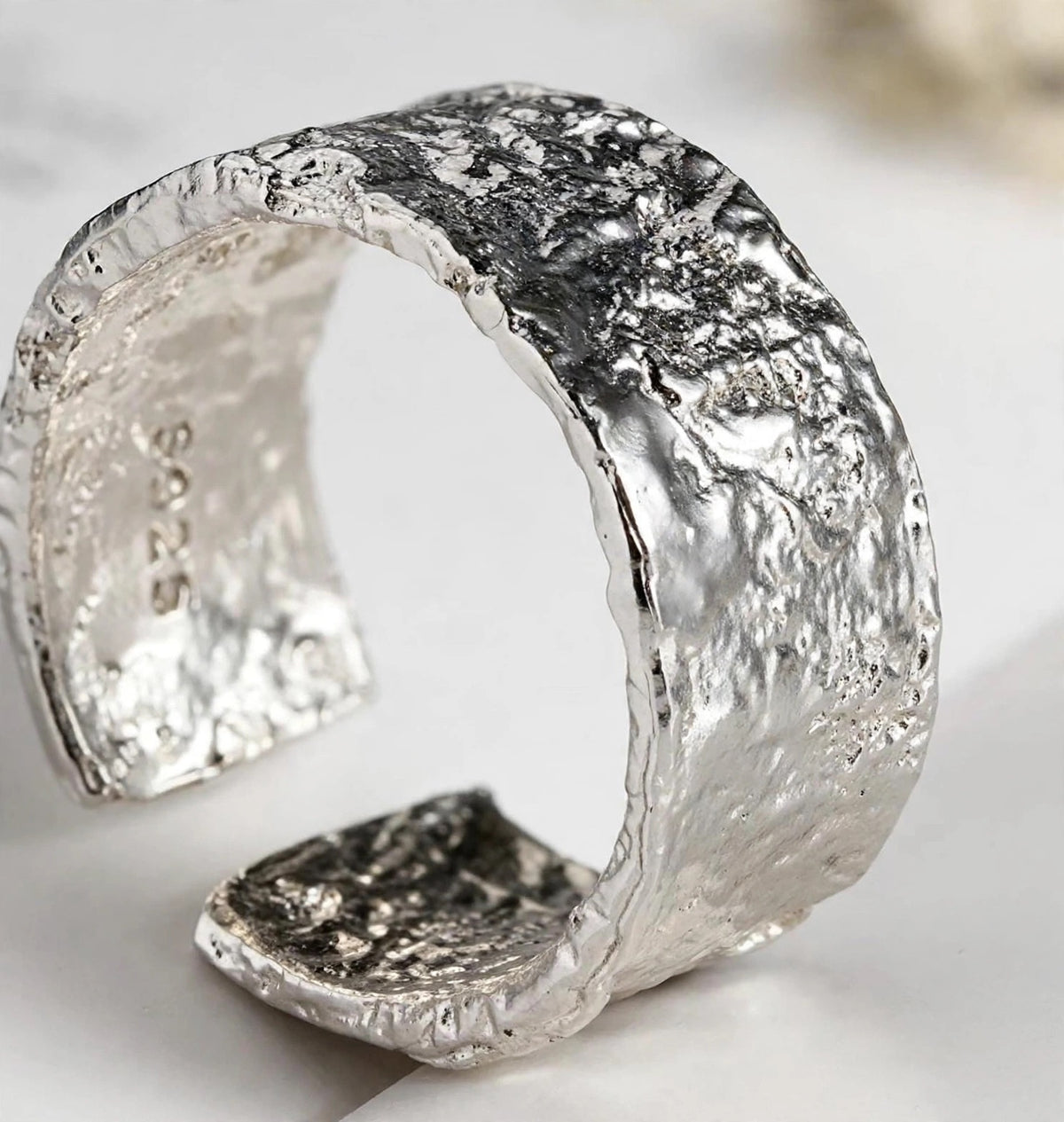 Ocean Ripple - Breiter -Ring , 925 Silber, in Silber und Goldlook, Größenvariabel