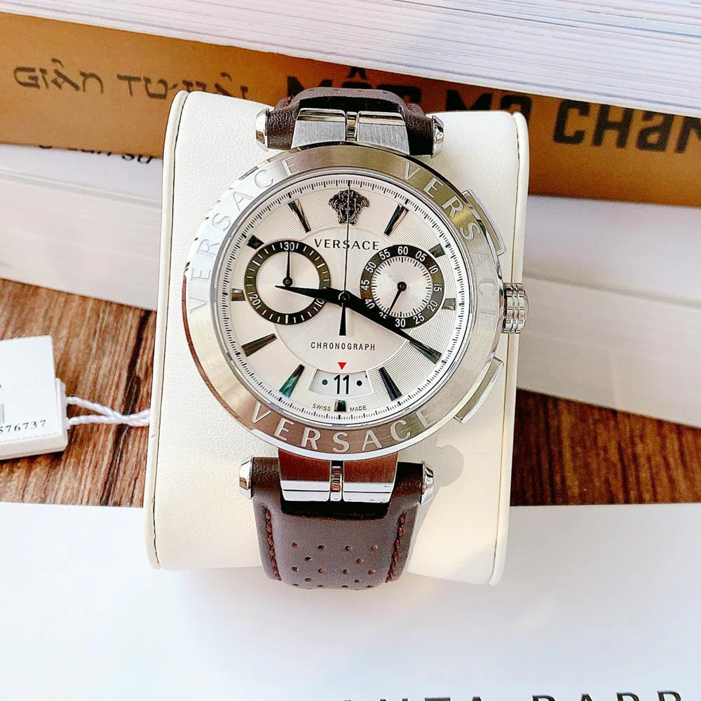 Versace Aion Chronograph Weißes Zifferblatt Grüne Lederarmbanduhr für Herren– VBR010017