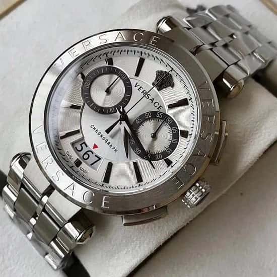 Versace Aion Chronograph Herrenuhr mit weißem Zifferblatt und silbernem Edelstahlarmband - VBR040017