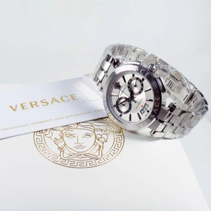 Versace Aion Chronograph Herrenuhr mit weißem Zifferblatt und silbernem Edelstahlarmband - VBR040017