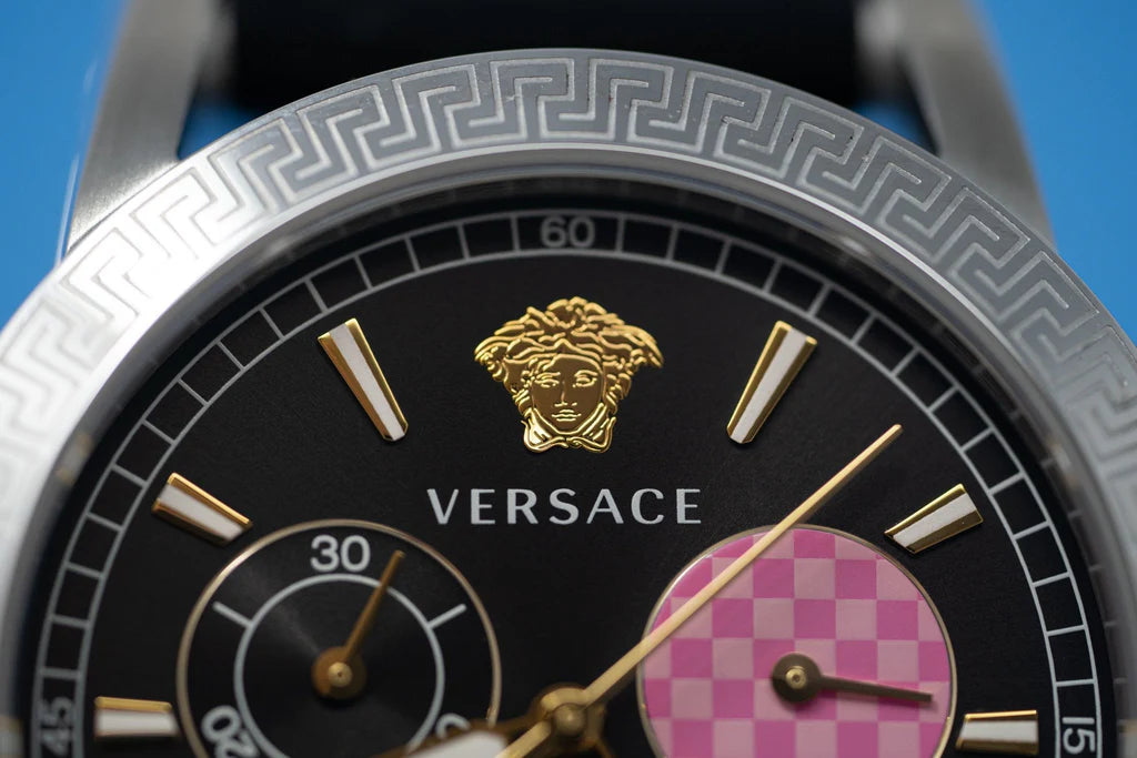 Versace Sport Tech Chronograph mit schwarzem Zifferblatt und schwarzem Kautschukarmband für Damen – VELT00619, Damenuhr