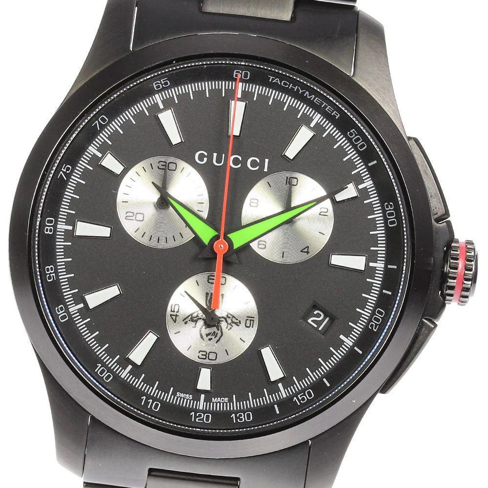 Gucci G-Timeless Chronograph Herrenuhr mit schwarzem Zifferblatt und schwarzem Edelstahlarmband - YA126268