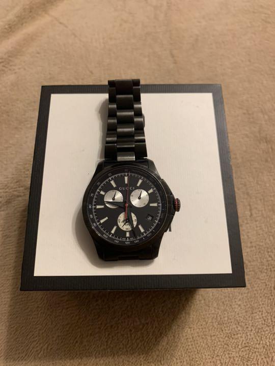 Gucci G-Timeless Chronograph Herrenuhr mit schwarzem Zifferblatt und schwarzem Edelstahlarmband - YA126268
