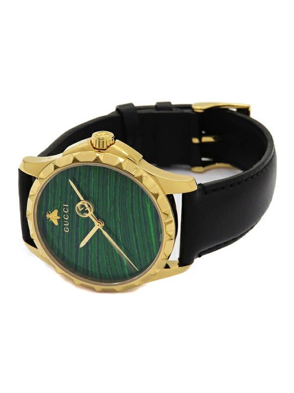 Gucci G Timeless Herrenuhr mit smaraktgrün Zifferblatt und schwarzem Lederarmband - YA126463