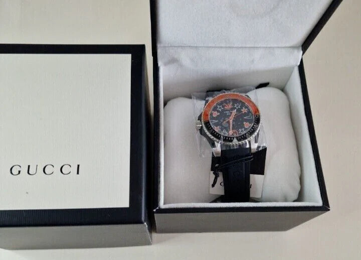 Gucci Dive Limited Edition Unisex-Uhr mit schwarzem Zifferblatt und schwarzem Kautschukarmband - YA136333