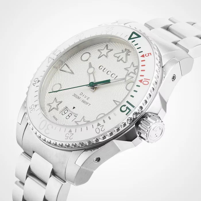 Gucci Taucheruhr mit Quarzwerk, weißem Zifferblatt und silbernem Edelstahlarmband für Herren - YA136336