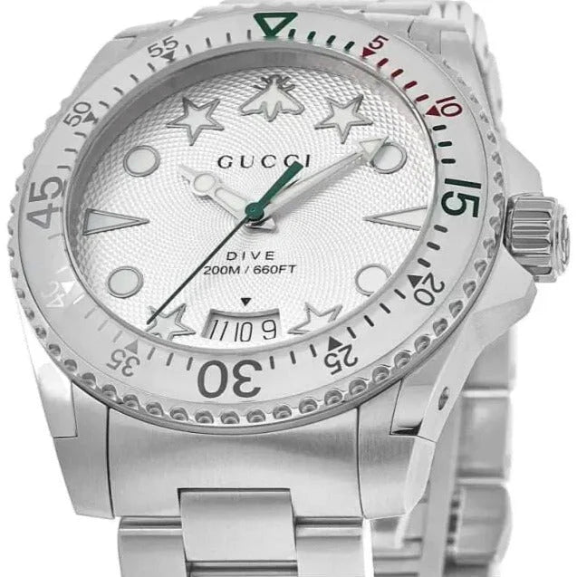 Gucci Taucheruhr mit Quarzwerk, weißem Zifferblatt und silbernem Edelstahlarmband für Herren - YA136336