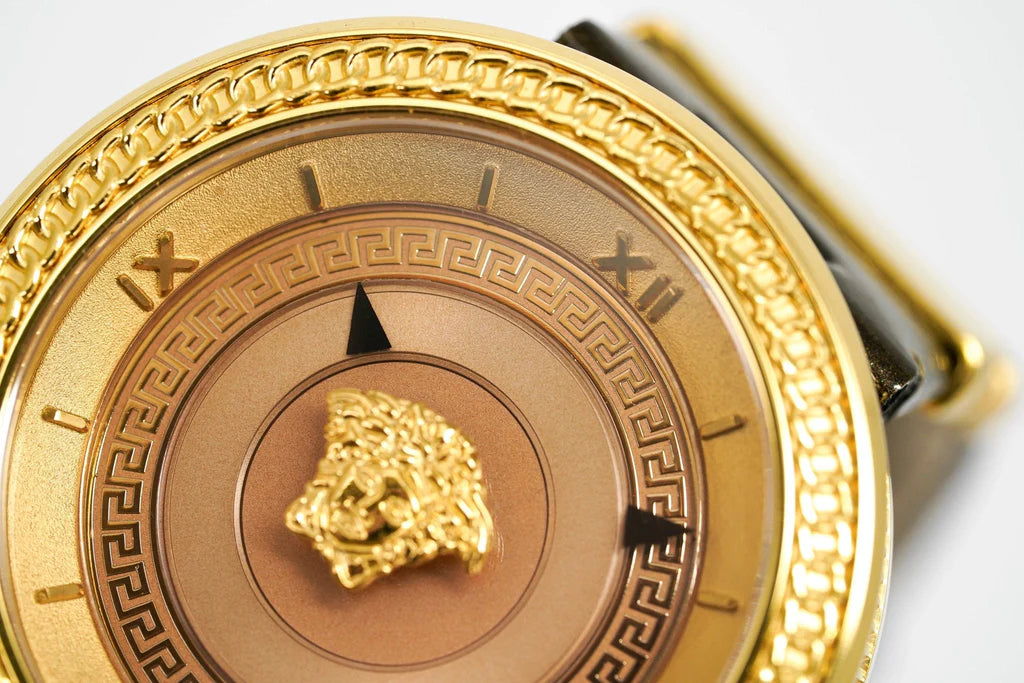 Versace V Metal Icon Damenuhr mit goldenem Zifferblatt und braunem Armband – VLC130016