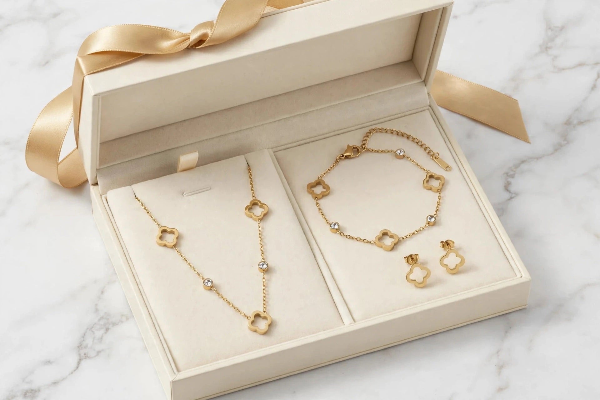 LUCKY CLOVER - 3-teiliges Schmuckset in Gold & Silber, das Glücksbringerkleeblatt