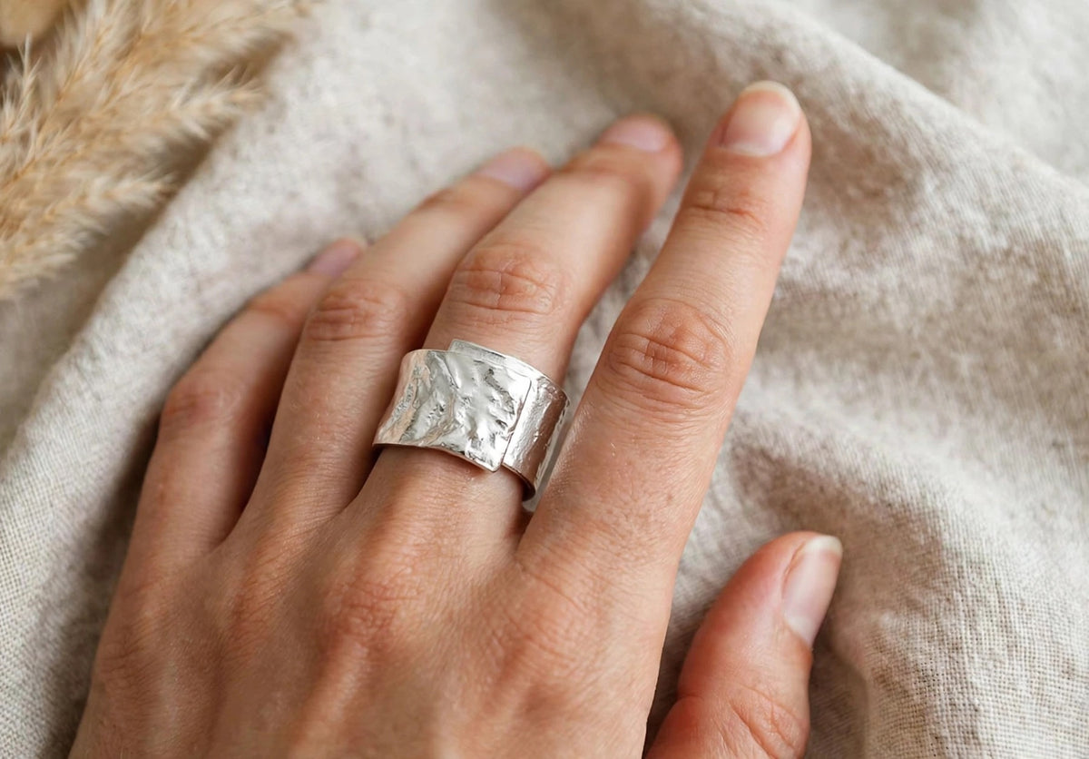 Elodia- Breiter rauer -Ring , 925 Silber, in Silber und Goldlook, Größenvariabel