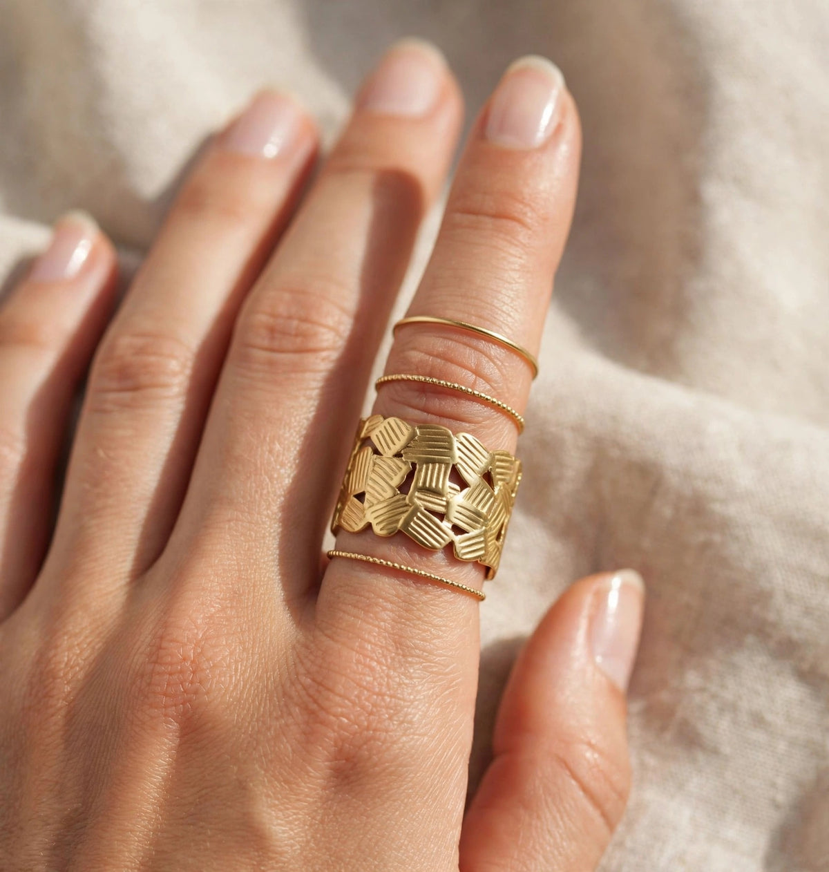 Breiter Flecht-Ring | Boho Silberring verstellbar | Edelstahl goldfarbend