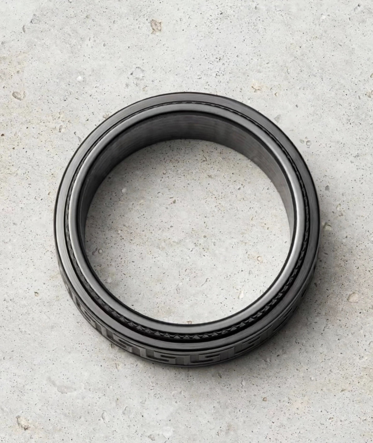 AURELIUS - der Meander-Ring im "Versace" Look aus Titan, Schwarz, Silber Gold, Herrenschmuck