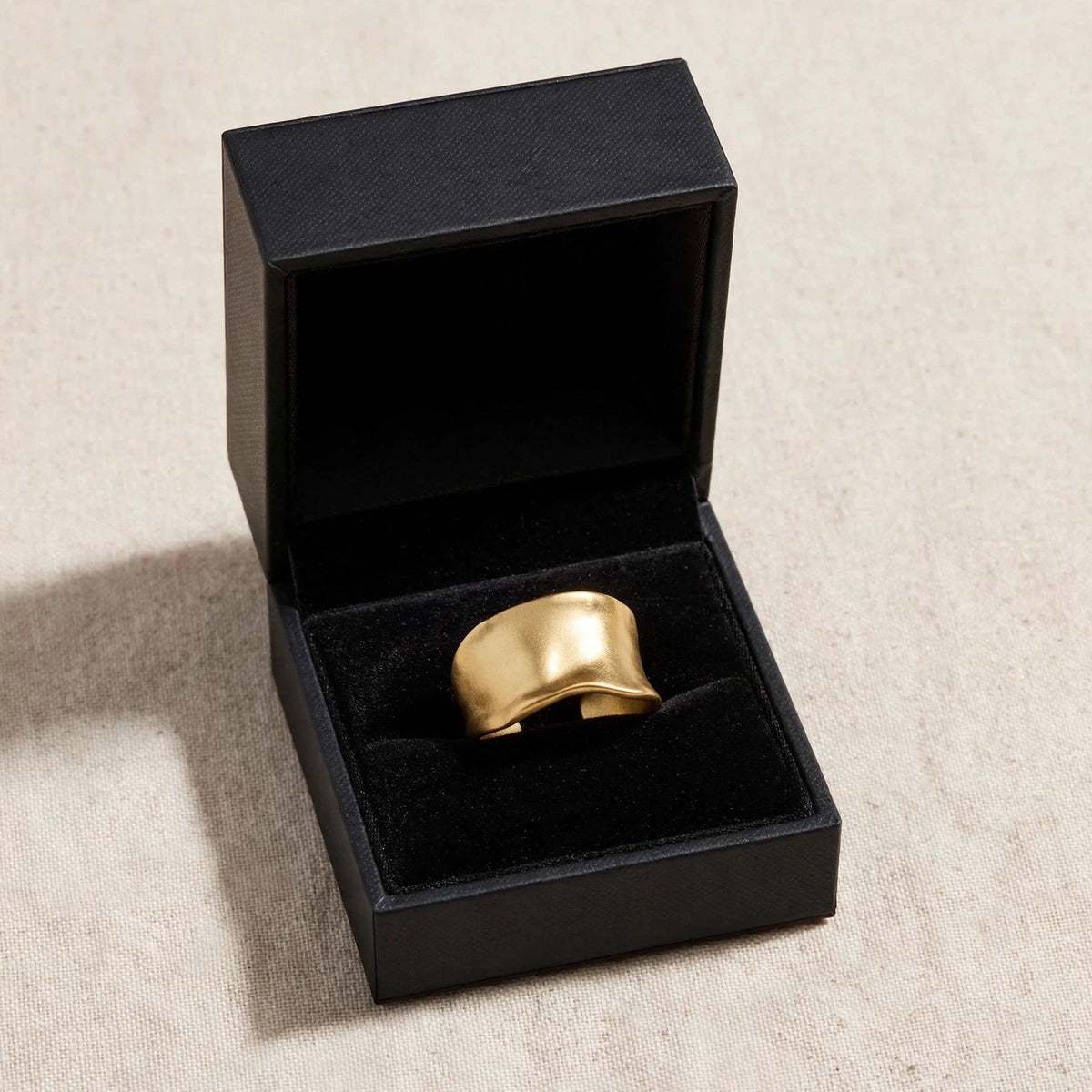 Lilli Wave - 925 Sterling Silber in welliger Form,  Ästhetischer Ring für Damen - Lilli-G