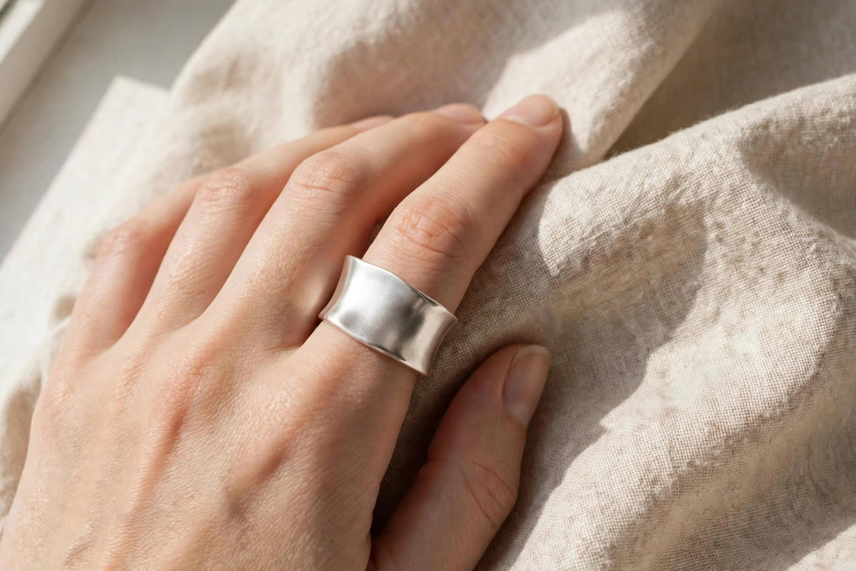 Lilli Wave - 925 Sterling Silber in welliger Form,  Ästhetischer Ring für Damen - Lilli-G