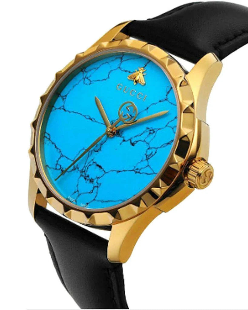 Gucci G Timeless Herrenuhr mit türkisblauem Zifferblatt und schwarzem Lederarmband - YA126462
