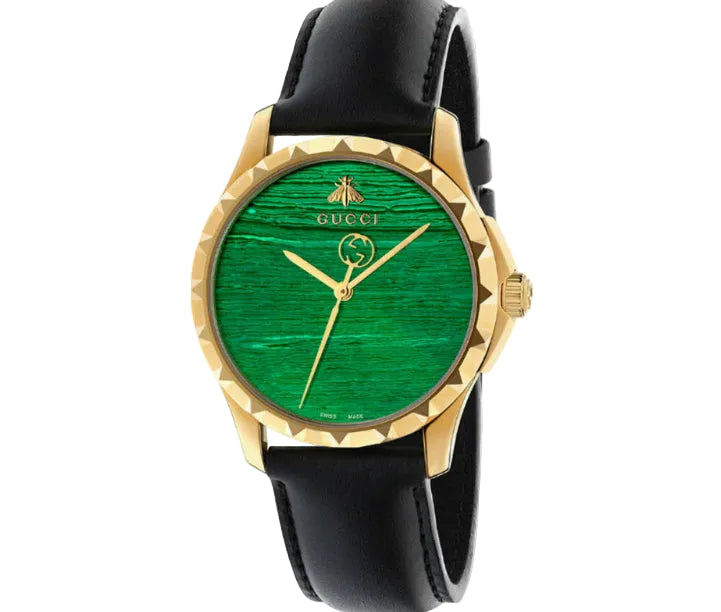 Gucci G Timeless Herrenuhr mit smaraktgrün Zifferblatt und schwarzem Lederarmband - YA126463