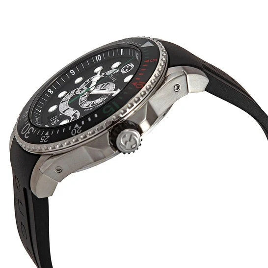 Gucci Dive Quartz Kingsnake – schwarzes Zifferblatt, schwarzes Kautschukarmband – Uhr für Herren – YA136217