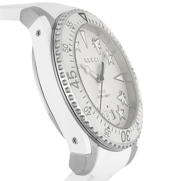 Gucci Taucheruhr mit Quarzwerk, weißem Zifferblatt und weißem Kautschukarmband für Herren - YA136337