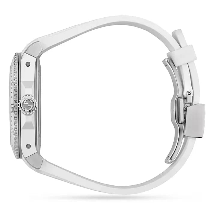 Gucci Taucheruhr mit Quarzwerk, weißem Zifferblatt und weißem Kautschukarmband für Herren - YA136337
