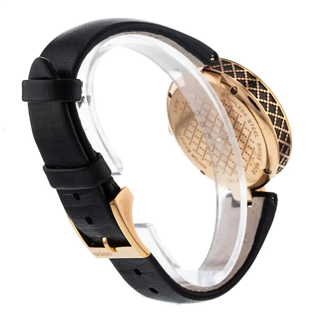 Gucci Diamantissima Quarzuhr mit schwarzem Zifferblatt und schwarzem Lederarmband für Damen – YA141401m Damenuhr