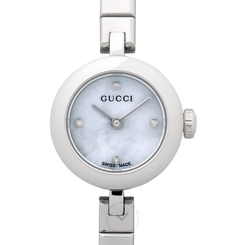 Gucci Diamantissima Quarz Diamonds Weiße Zifferblatt,  Silber Metallarmband, Damenuhr – YA141503