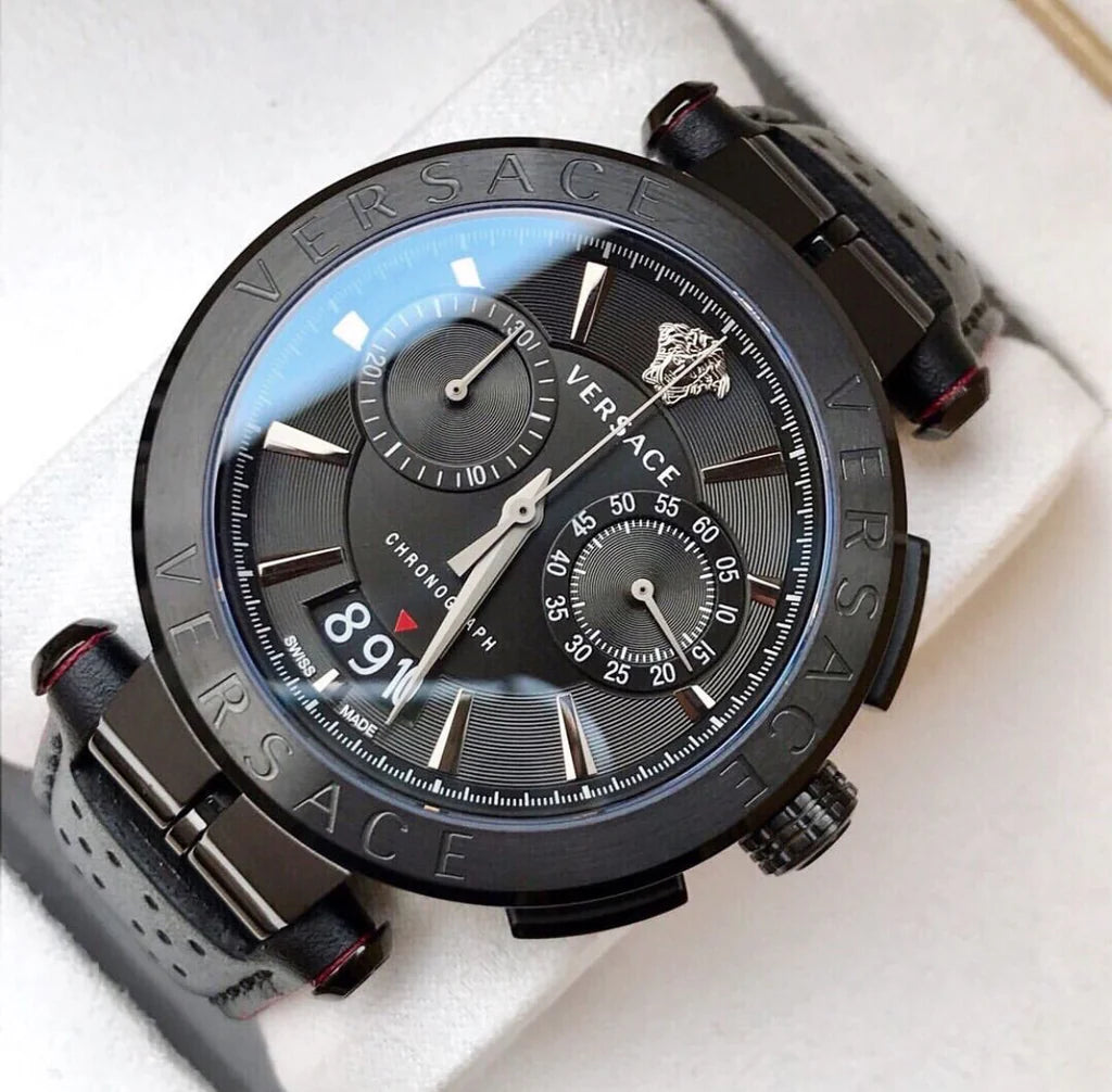Versace V-Racer Aion Chronograph mit schwarzem Zifferblatt und schwarzem Lederarmband für Herren – VBR030017, Herrenuhr