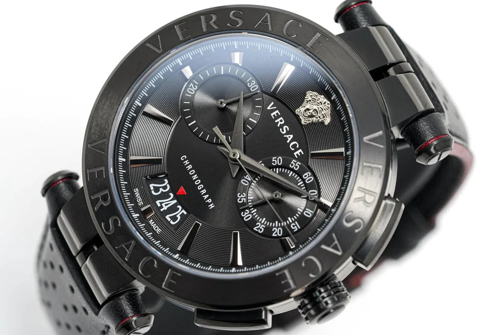 Versace V-Racer Aion Chronograph mit schwarzem Zifferblatt und schwarzem Lederarmband für Herren – VBR030017, Herrenuhr
