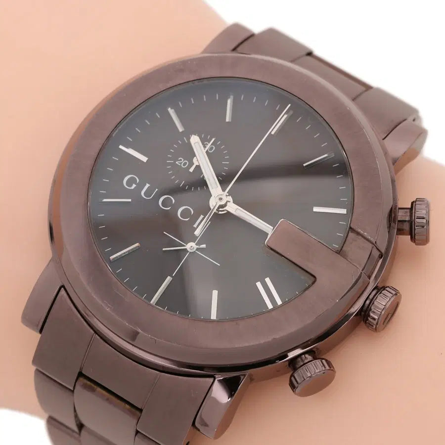 Gucci Herrenuhr mit Chronograph aus Bronzestahl, YA101341, G Chrono