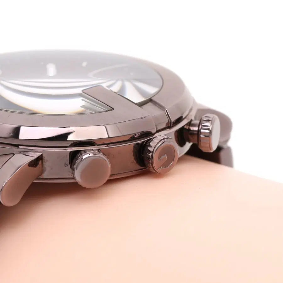 Gucci Herrenuhr mit Chronograph aus Bronzestahl, YA101341, G Chrono