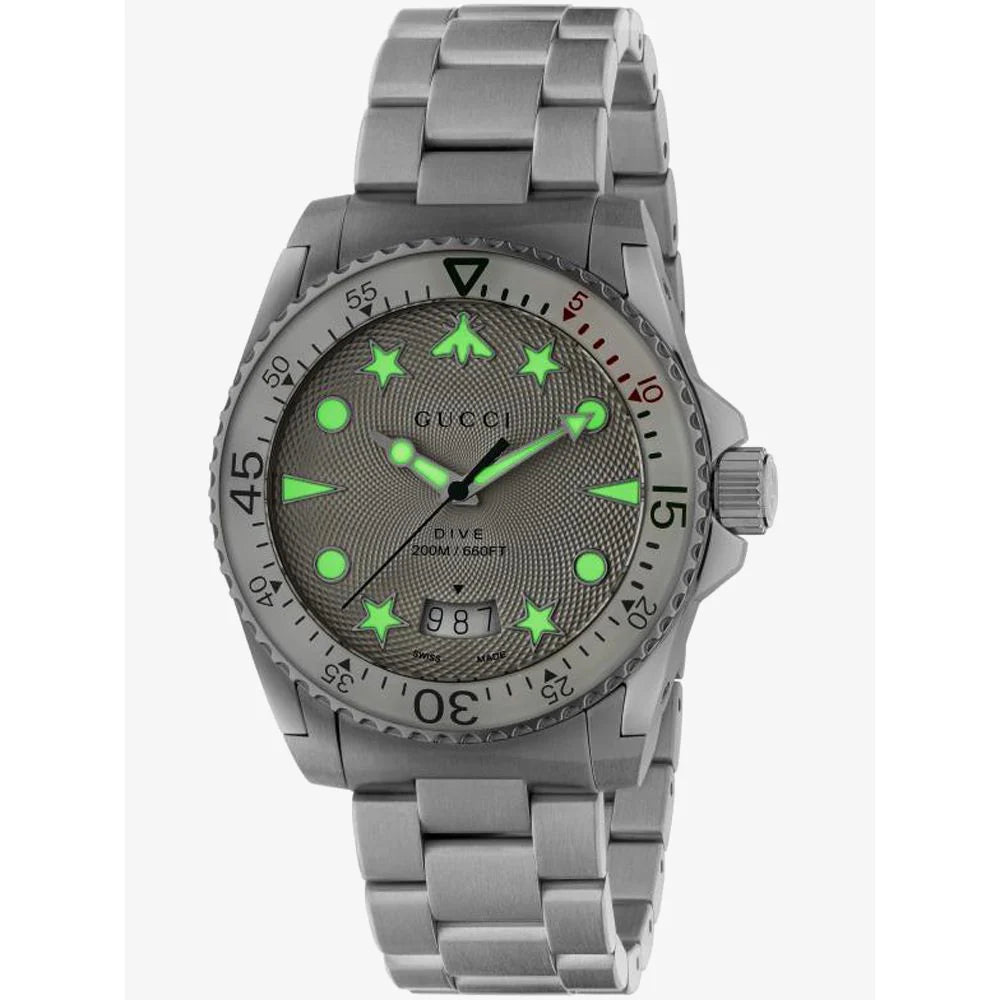 Gucci Taucheruhr mit Quarzwerk, weißem Zifferblatt und silbernem Edelstahlarmband für Herren - YA136336